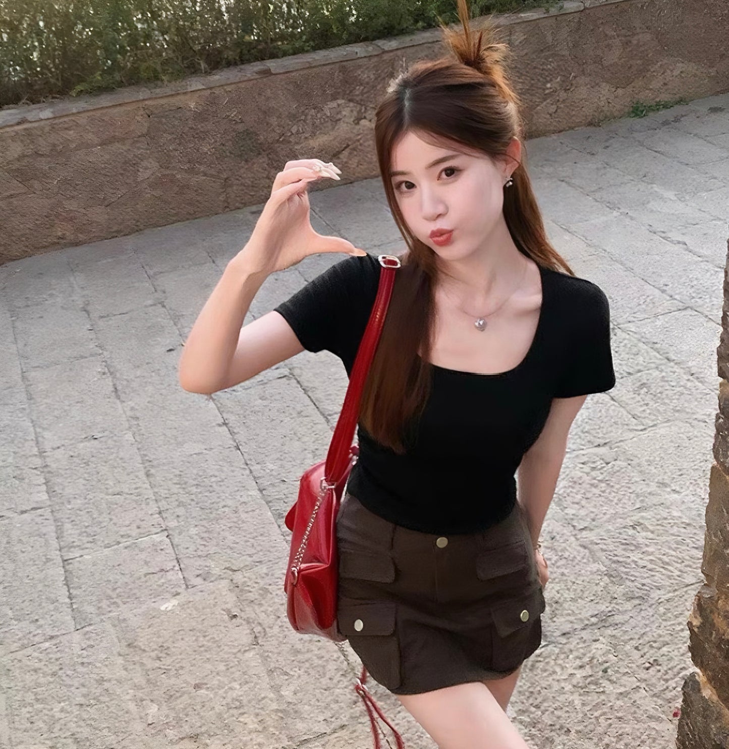 スクエアネック クロップTシャツ / Square Neck Crop Tee