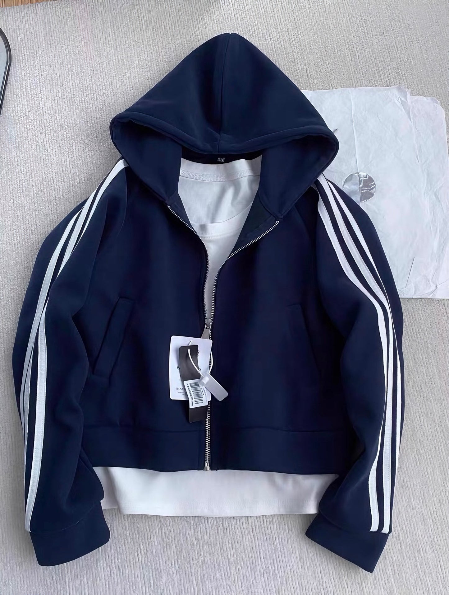 三本ライン ジップアップ フーディ / Striped Zip-Up Hoodie Jacket
