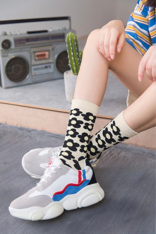 小花柄ソックス 2カラー / Flower Pattern Socks