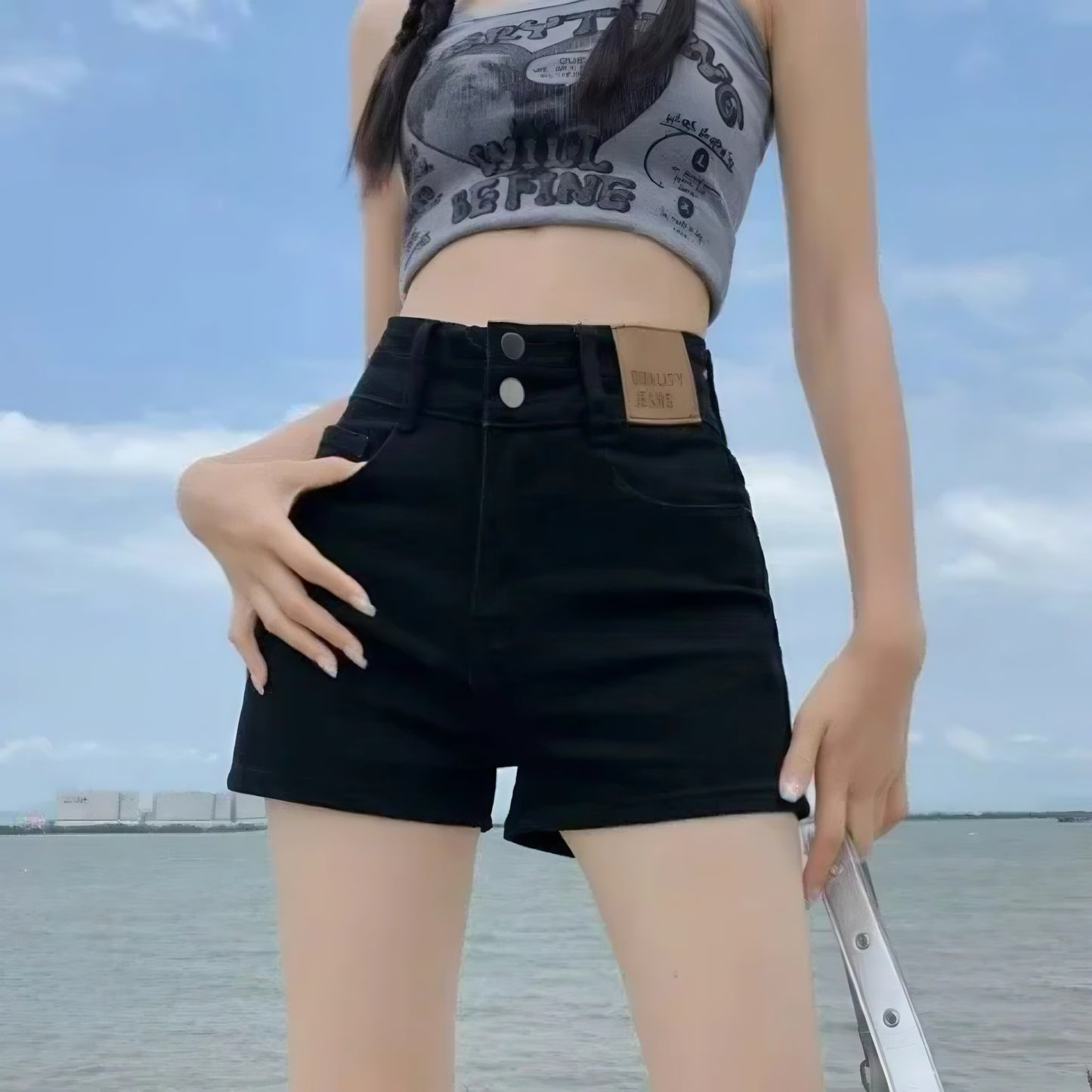 ハイウエスト デニムショーツ / High Waist Denim Shorts