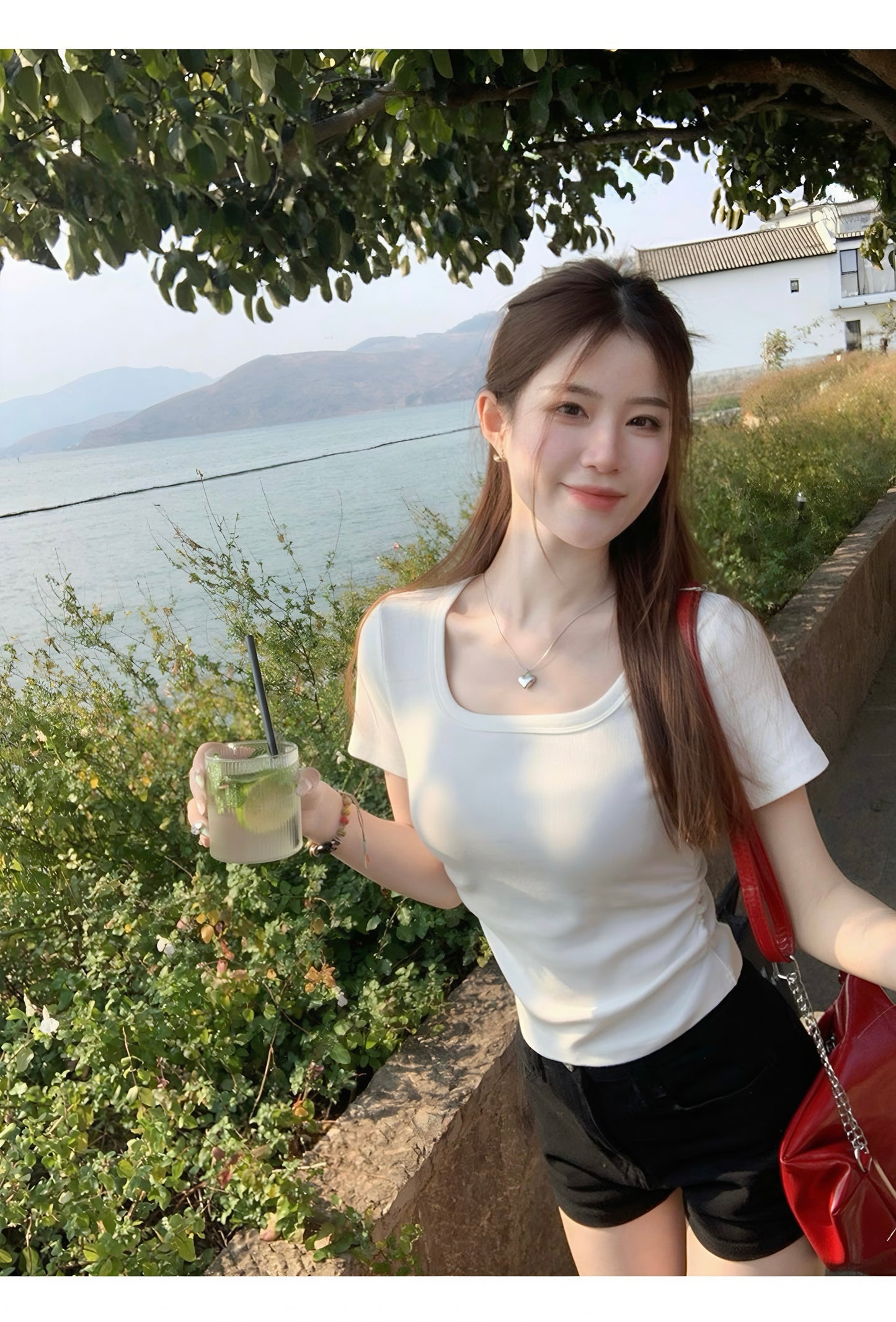 スクエアネック クロップTシャツ / Square Neck Crop Tee