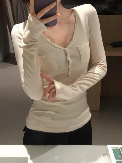 Vネック ポケット付き 長袖Tシャツ / V-Neck Pocket Long Sleeve Top