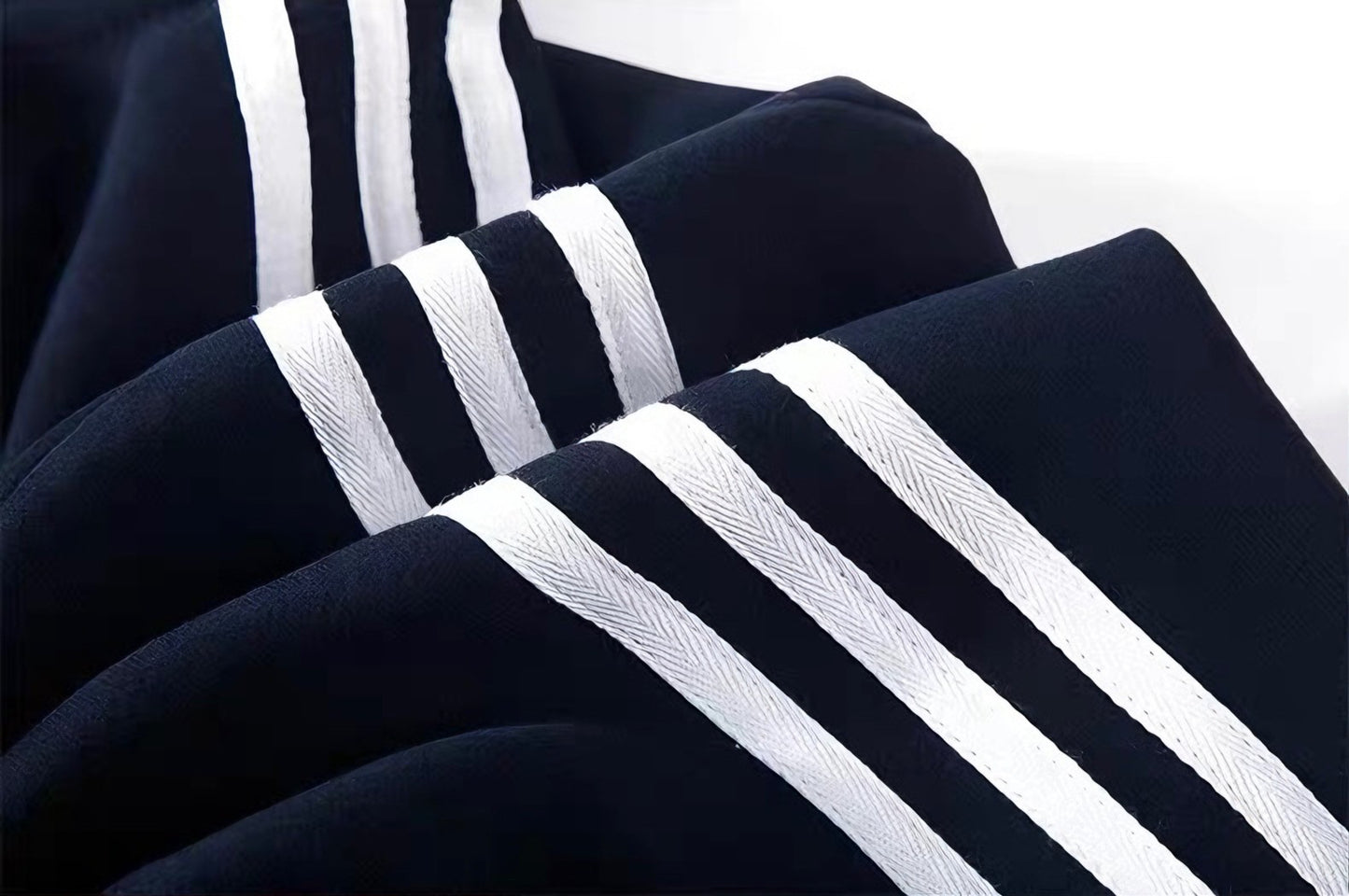 三本ライン ジップアップ フーディ / Striped Zip-Up Hoodie Jacket