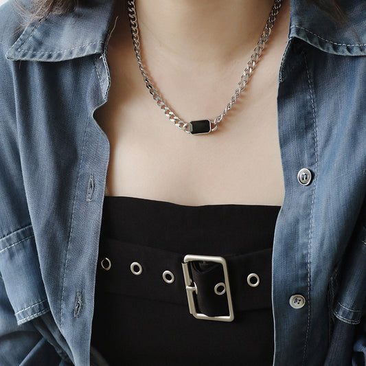 ブラックジルコン スクエア 鎖骨チェーンネックレス / Black Zircon Square Collarbone Necklace