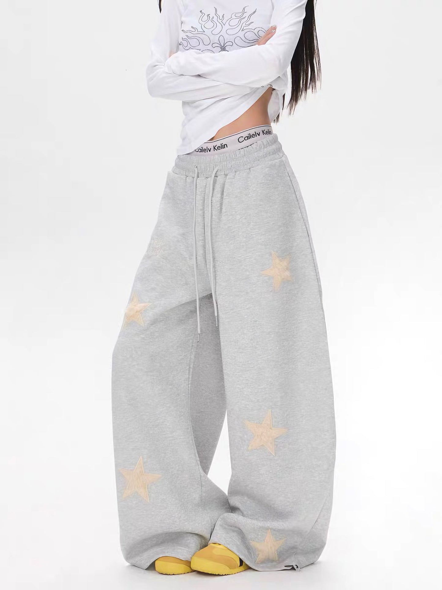 スター刺繍 ワイドスウェットパンツ / Star Embroidery Wide Sweat Pants