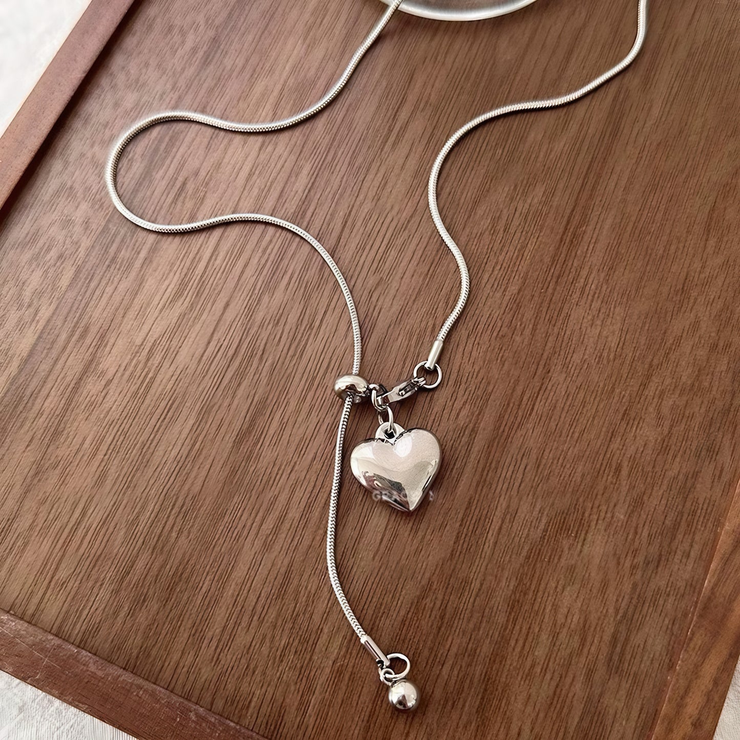 ハートチャーム 抽拉式 ロングチタンネックレス / Heart Charm Adjustable Long Titanium Necklace